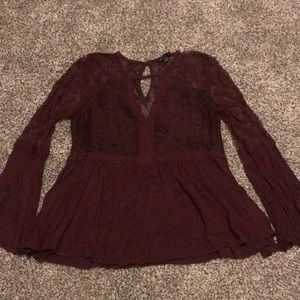American Eagle Lace shirt